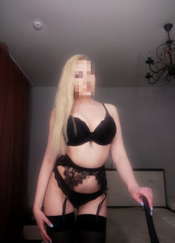 roksa escort kinga 3647